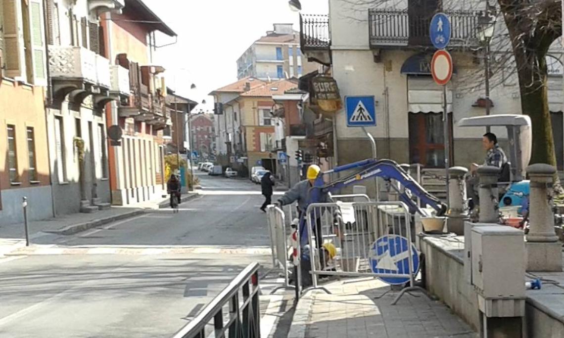 BRANDIZZO. "I dissuasori in piazza costano troppo"