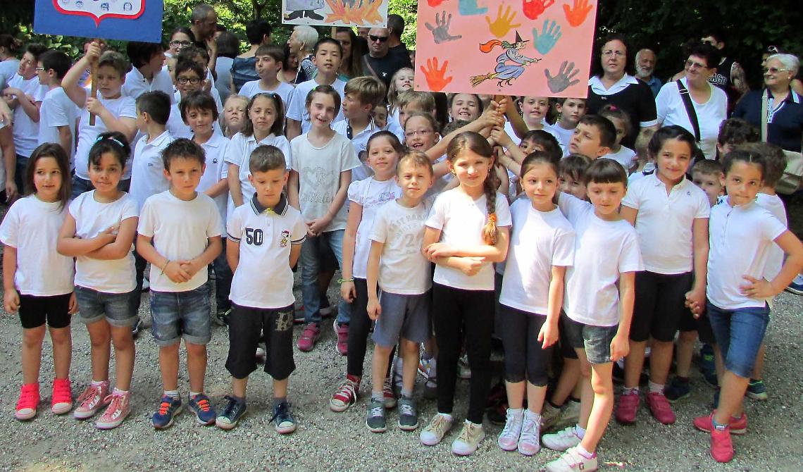 AGLIE'. "A corte: alla scoperta di leggende, canti, musiche e racconti della tradizione canavesana"