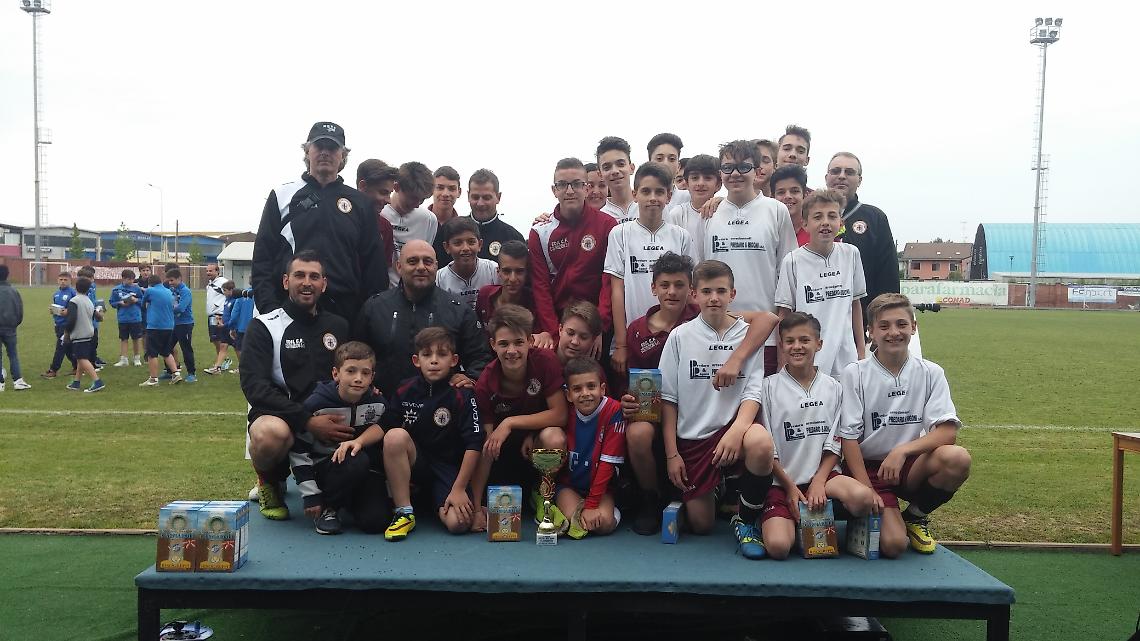 Calcio Giovanile. La primavera si tinge di granata grazie alla Crescentinese che si aggiudica il Trofeo Conad, il Trofeo Città del Riso e il Torneo Peter Pan