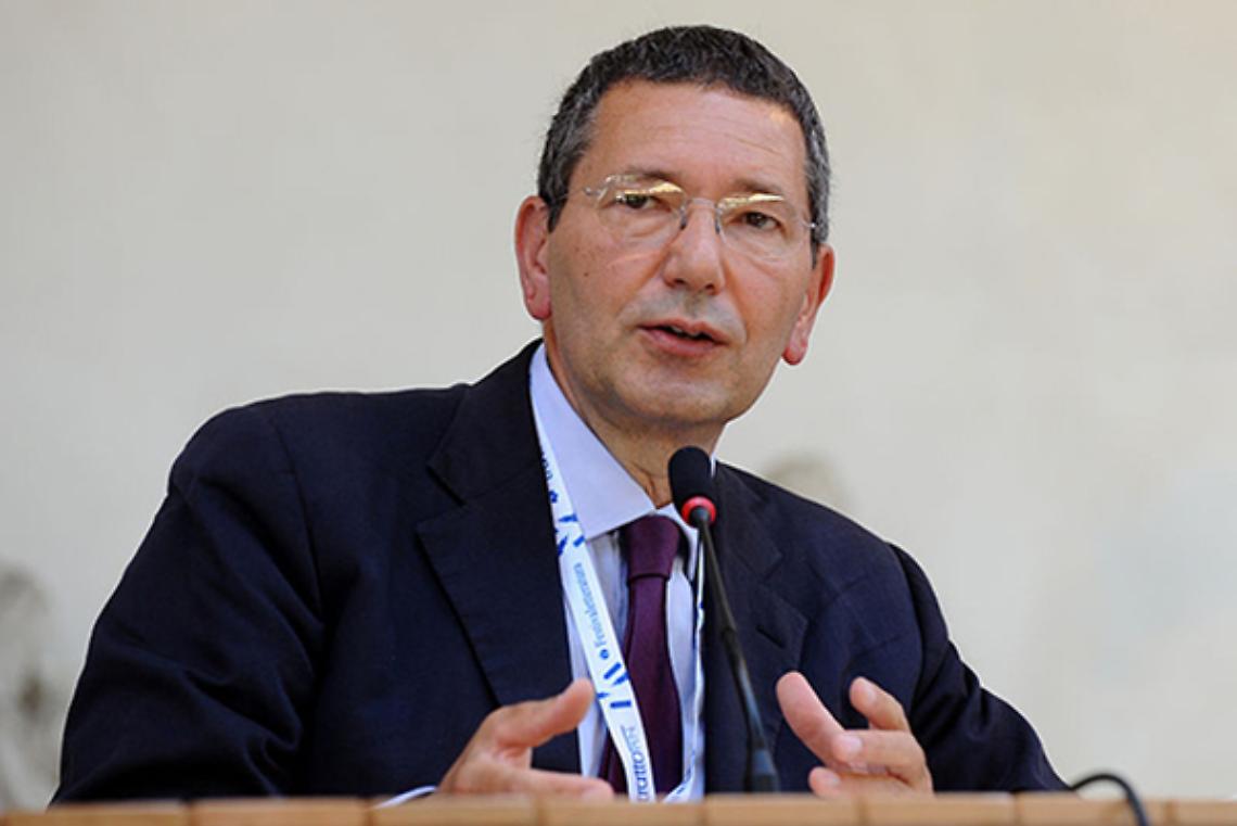 ROMA. “La destra nelle fogne…”. Marino si scusa