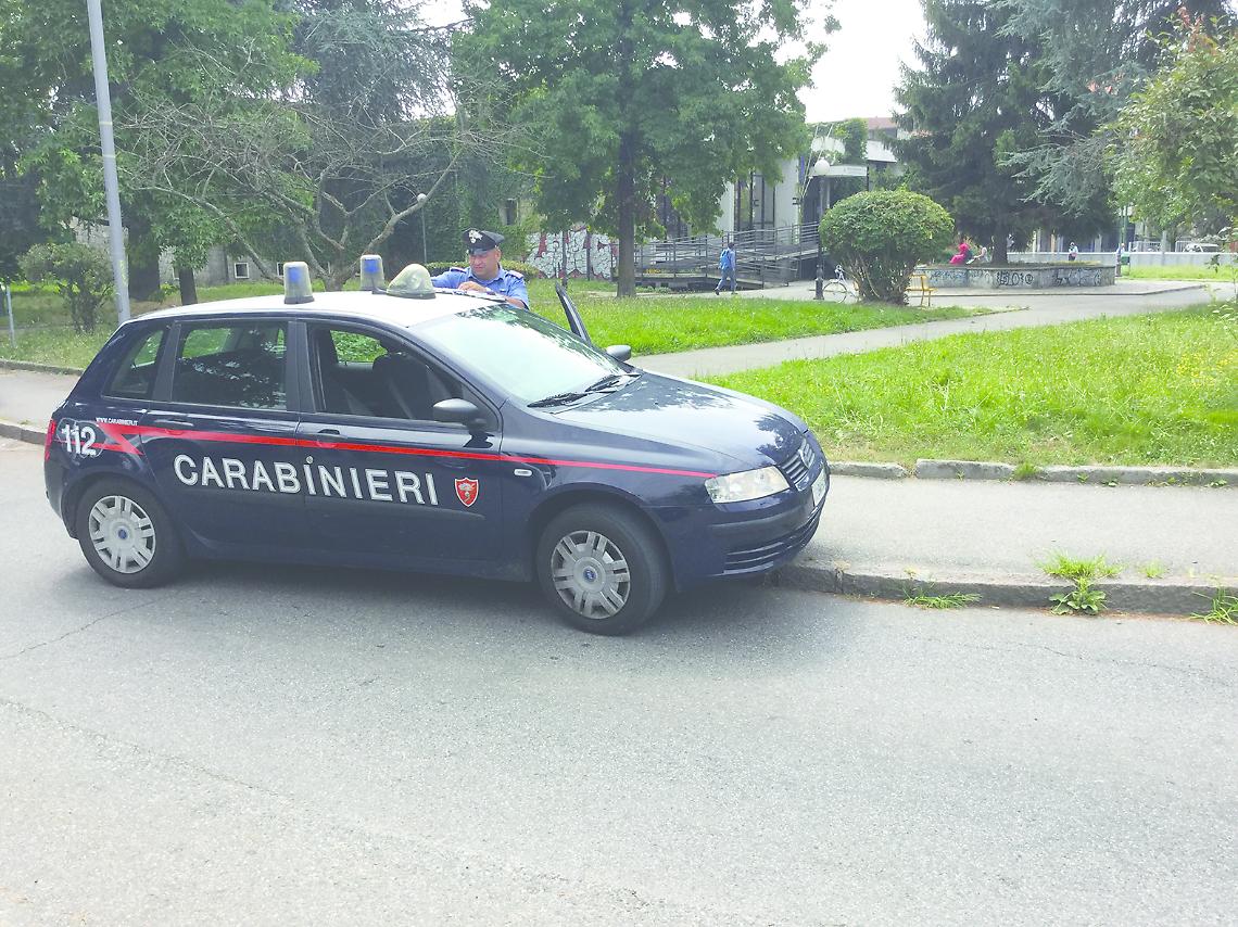 CASELLE - Bruciati gli scooter delle Poste di via Circonvallazione