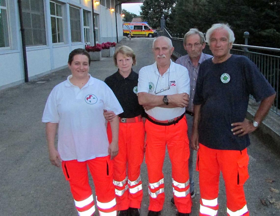 SCARMAGNO. La Croce Verde Bessolese inaugura la nuova ambulanza