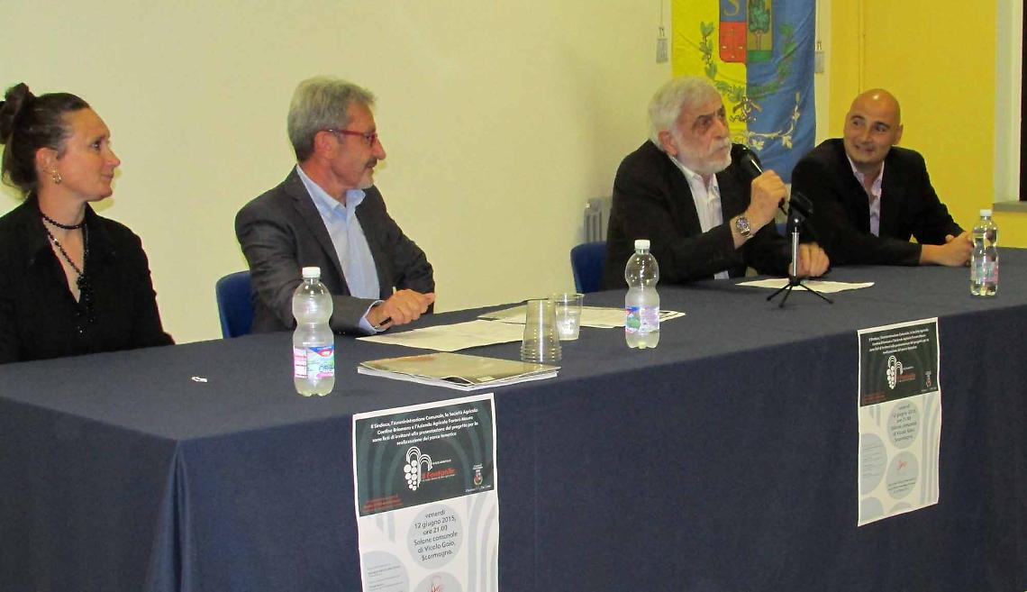 SCARMAGNO. Campi di lavanda, Erbaluce e piccoli frutti. Presentato "Il Fontanile"