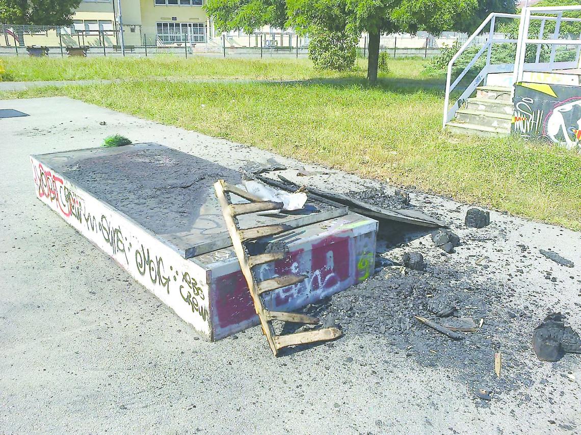 SETTIMO. Bruciate le rampe, la rabbia degli skaters. "Ci vogliono mandare via"
