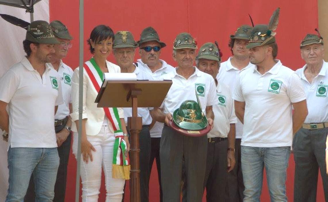 LESSOLO. Il Gruppo Alpini ha festeggiato i 40 anni