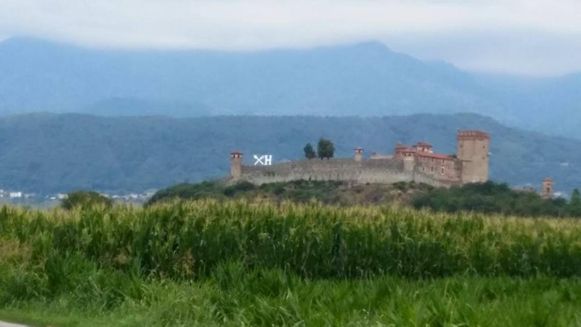 PAVONE. Che cos'è questo obbrobrio? Il Comune interroga la Soprintendenza