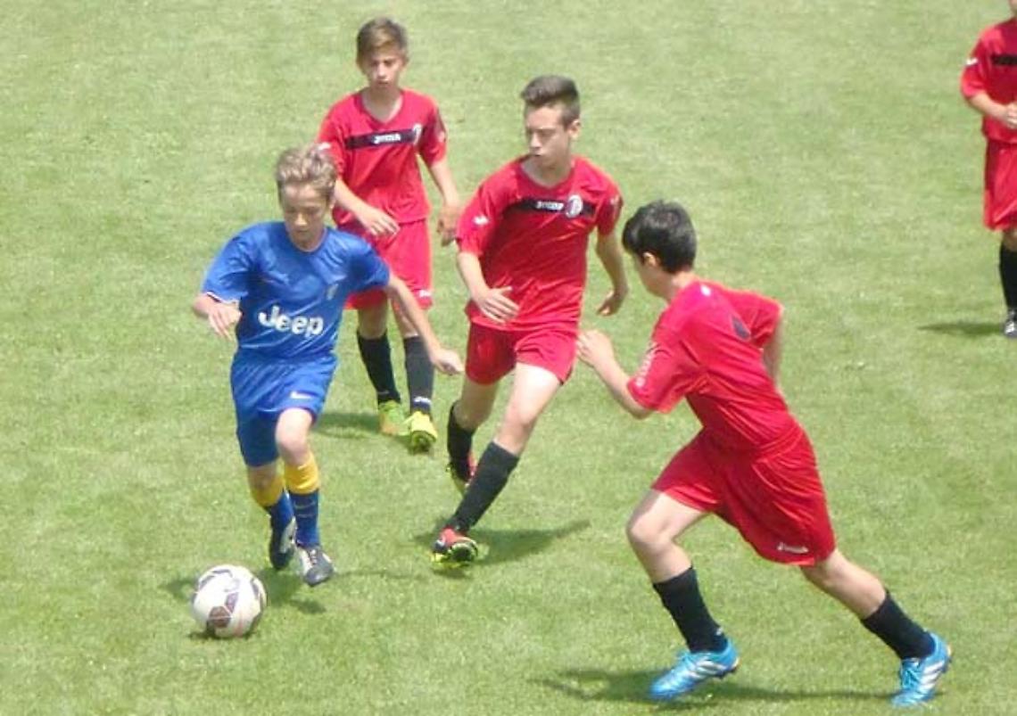 Calcio Giovanile. I 2006 del La Chivasso  volano nel “Riconda”