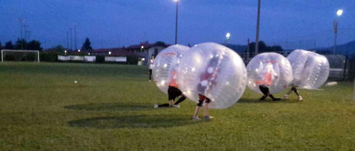 AZEGLIO. La prima del Bubble Football! Vincono i Diamoli