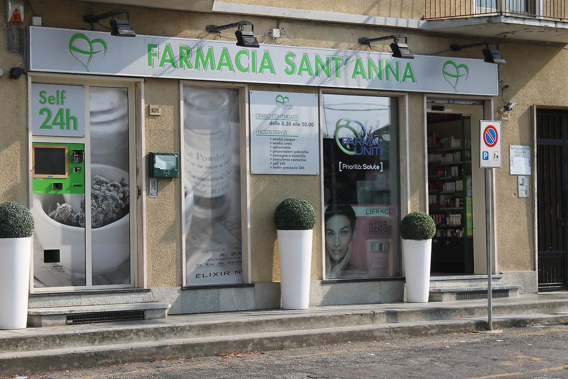 SAN MAURO. Rapinata la farmacia Sant'Anna di via Torino