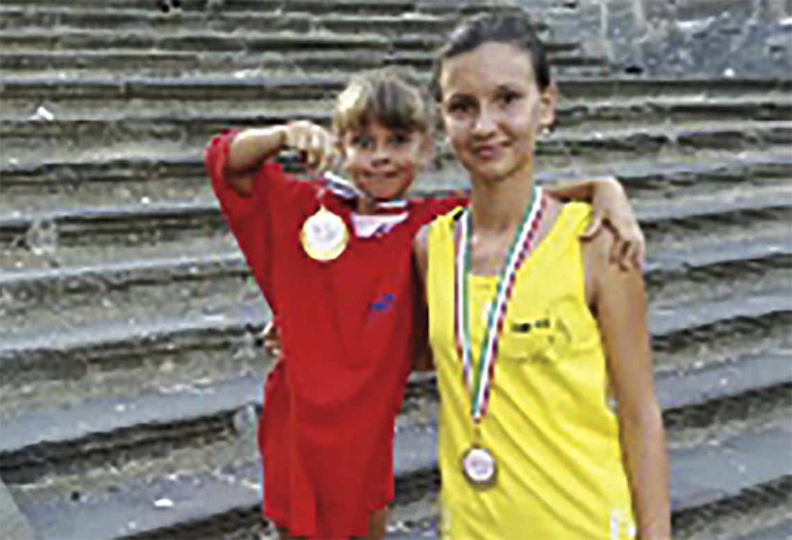 ATLETICA LEGGERA. Le sorelle Sciarotta in alto con l' OlimpiAtletica