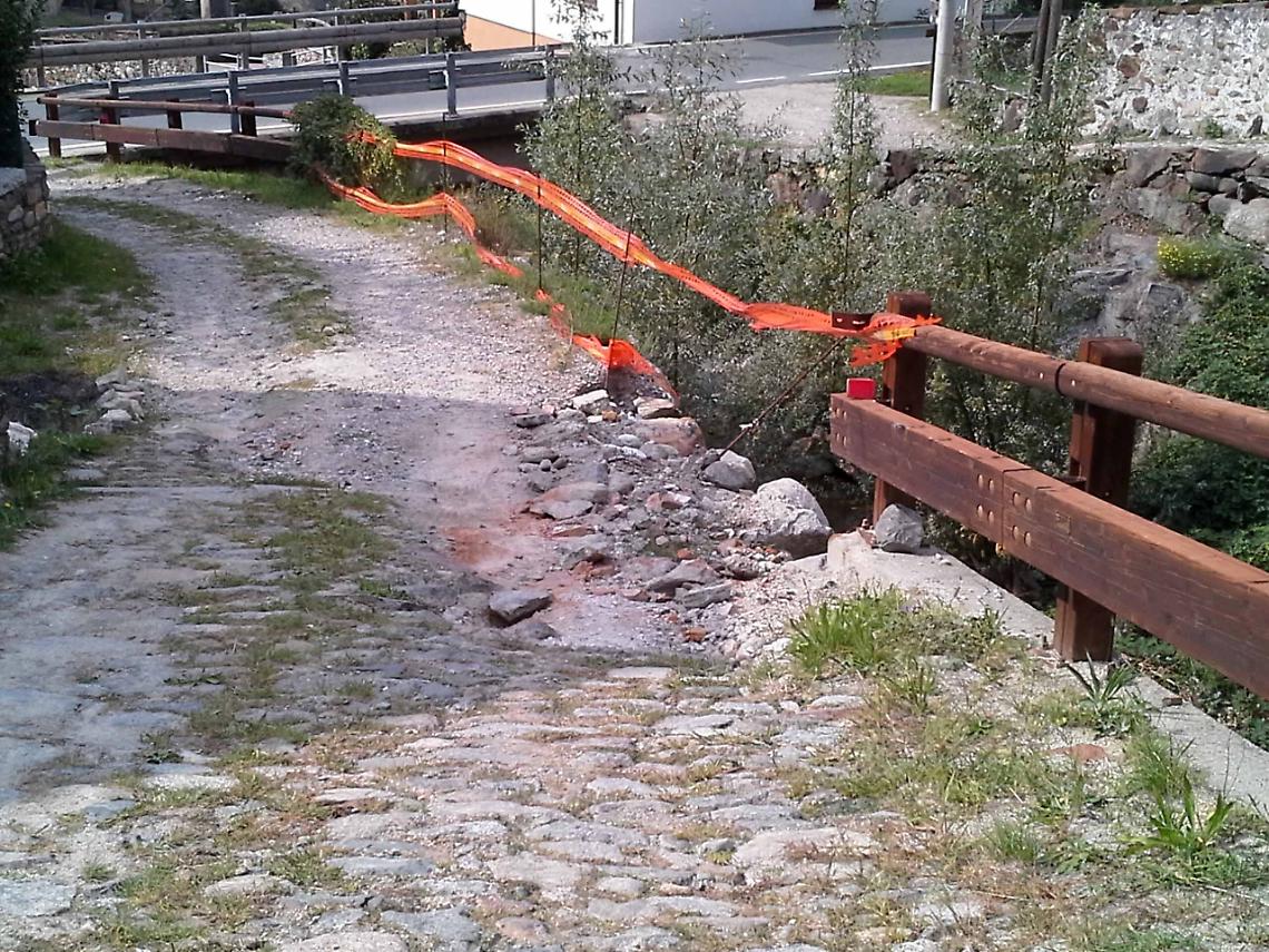 SETTIMO VITTONE. Scuole sotto rischio frana. Ma non ci sono soldi. Salaris: "trovare soluzione"