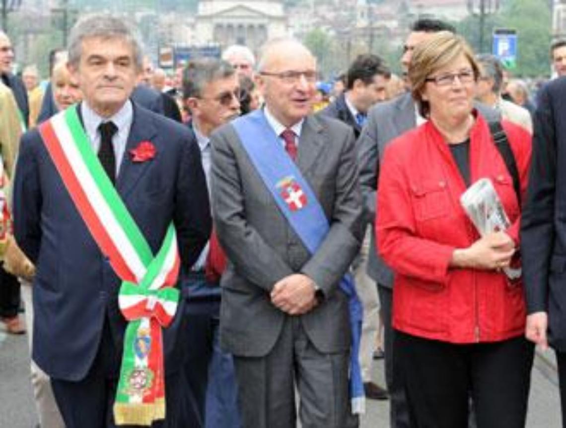 Incredibile! ...chi controlla chi?