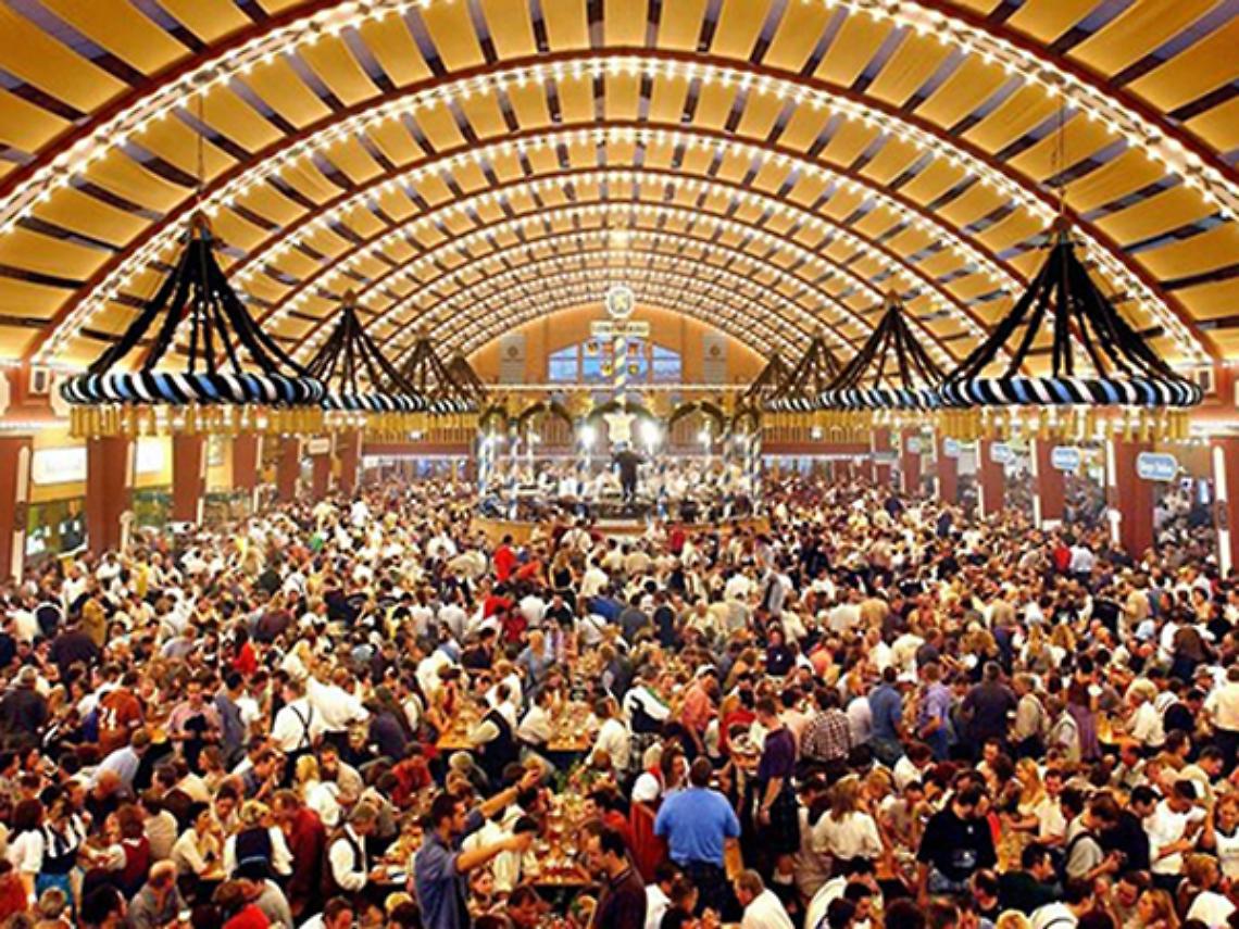 TORINO. Oktoberfest doc bavarese all'Oval