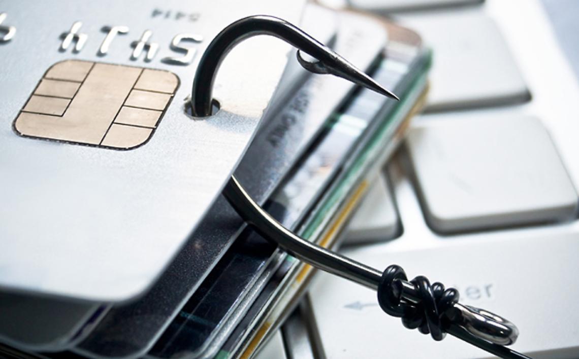 NOVARA. Phishing e 107 carte clonate, un arresto e 4 denunce