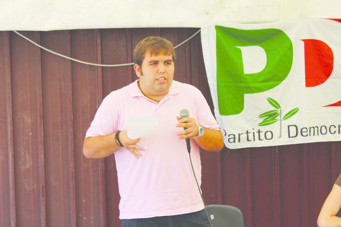 SETTIMO. Pd, i "big" occupano la giovanile, Farinetto si autosospende