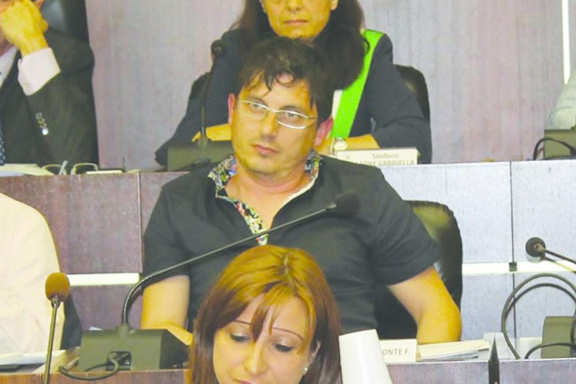 LEINI. Anche Scafidi lascia, è crisi in maggioranza