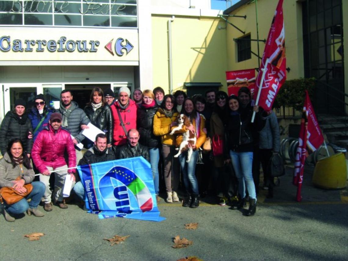 CHIVASSO. Sciopero al Carrefour