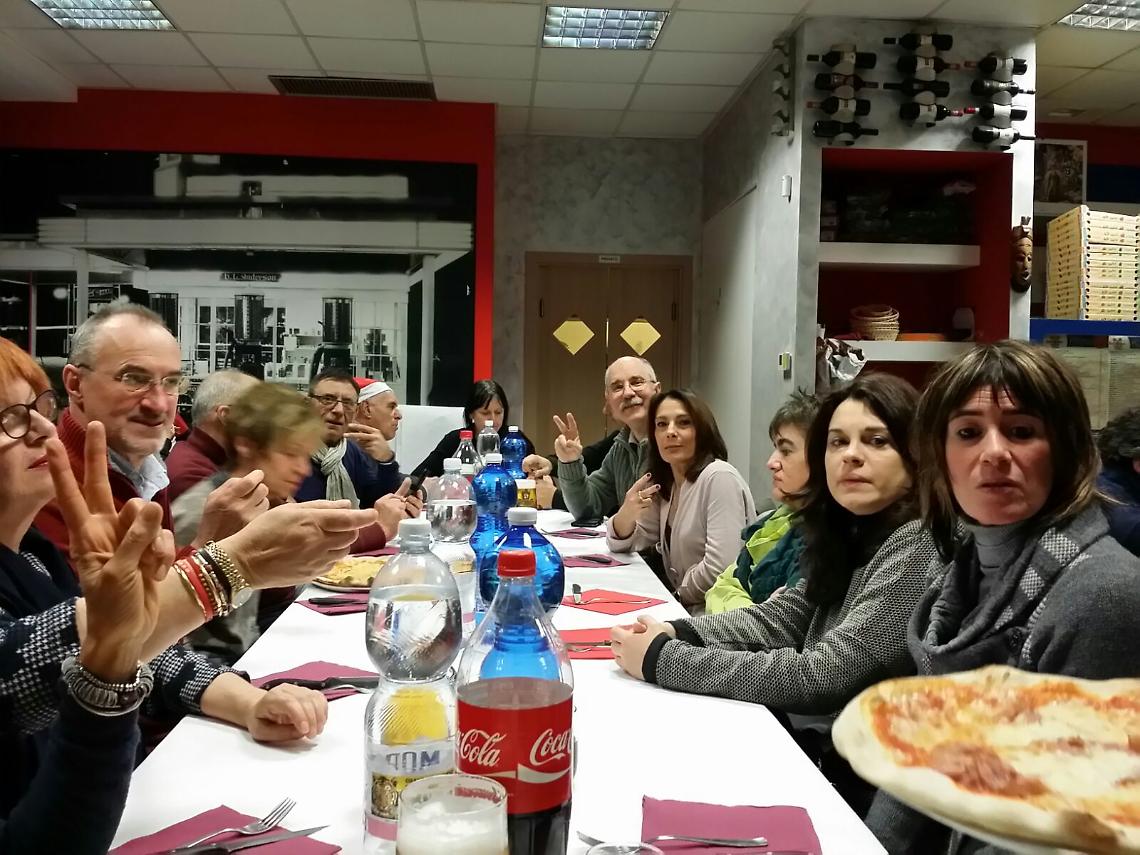 VALPERGA. "Pizzata" contro il bollo d'auto.