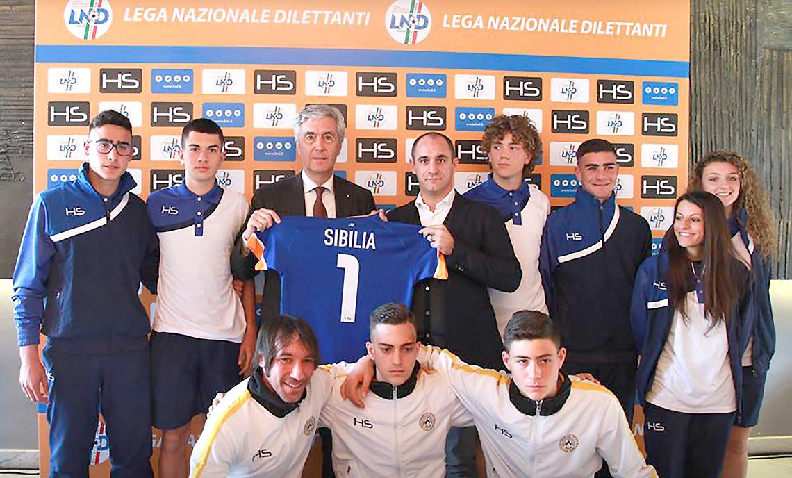 CALCIO. LND, svelato lo sponsor tecnico; accordo quadriennale con HS