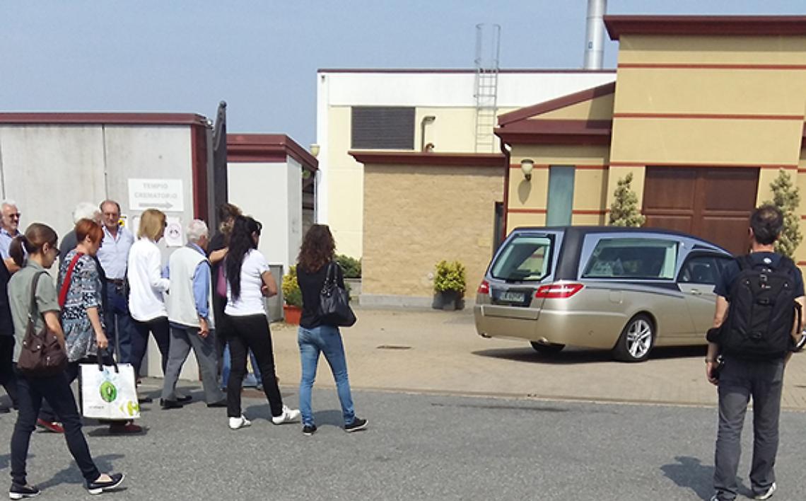 MAPPANO. Cerimonia funebre al tempio crematorio per Silvia Pavia