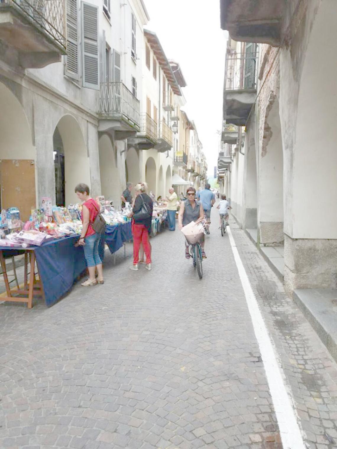 CRESCENTINO. Sicurezza al mercato. Vigili a bordo del Range Rover
