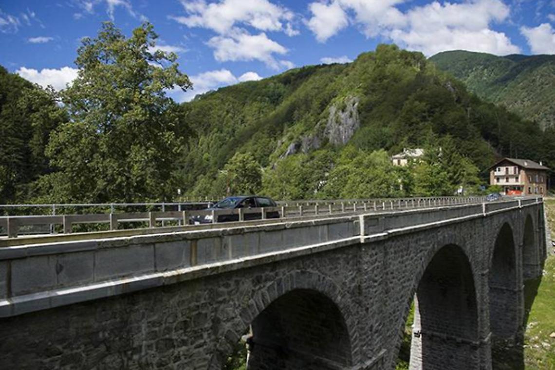RE. Frana al confine con la Svizzera, riaperta strada cantonale