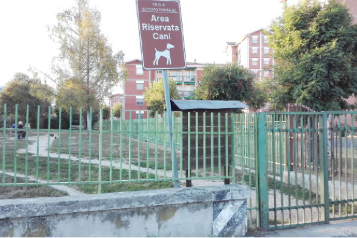 SETTIMO. Area cani al parco Pertini, il dibattito si accende sui social