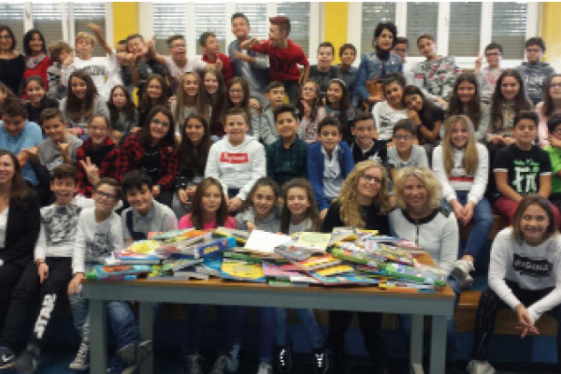 BORGARO. Una montagna di libri regalati alla media “Levi”