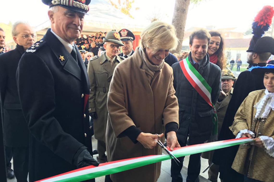 PINEROLO. Carabinieri: Pinotti inaugura nuova sede Compagnia Pinerolo