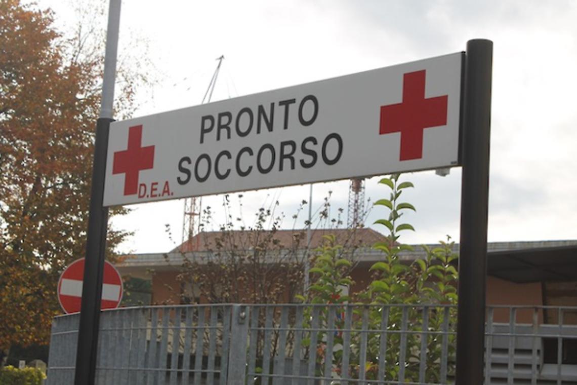 VERBANIA. In ospedale per farsi medicare, le trovano bustina di cocaina