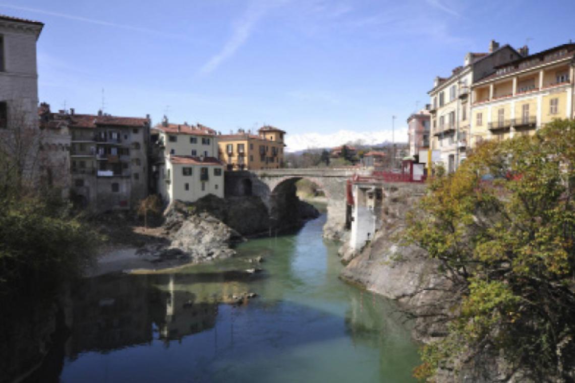 IVREA. Il grande inganno