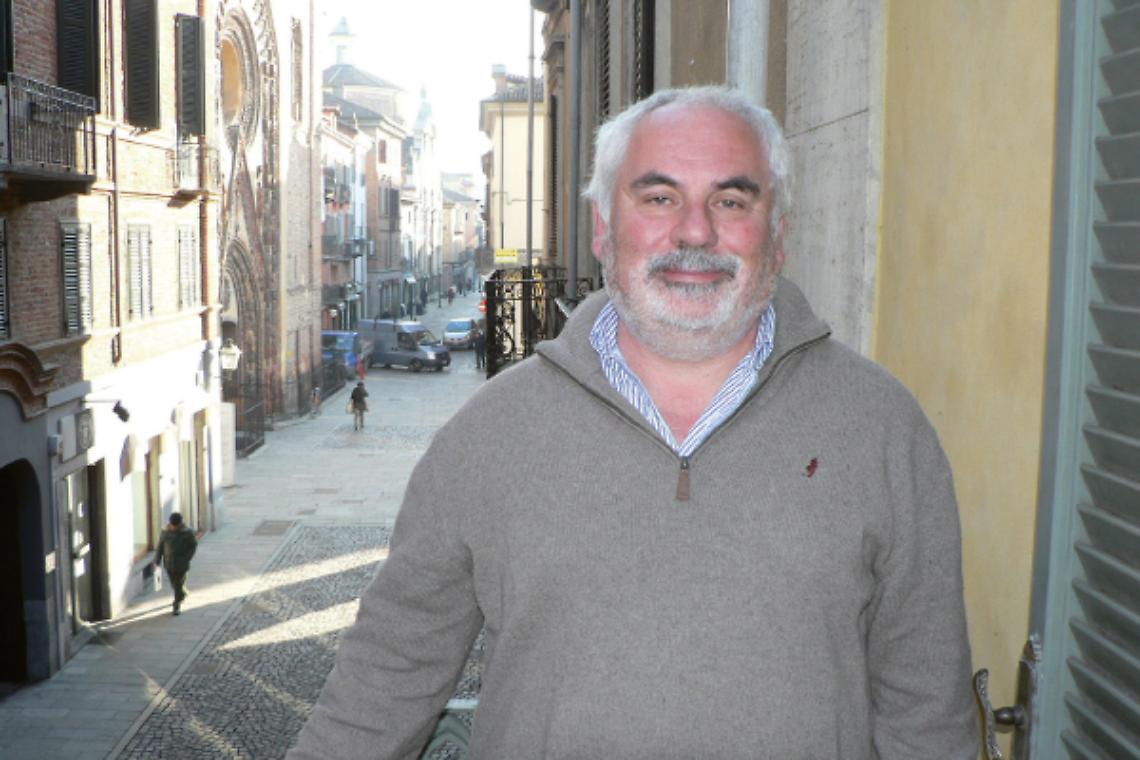 CASALBORGONE. Cavallero balla da solo