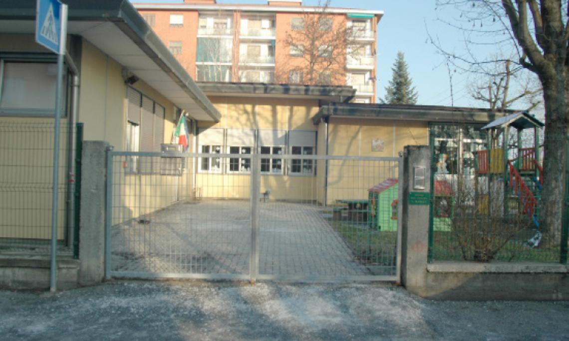 CHIVASSO. Si stacca  parte del soffitto dell&rsquo;aula dormitorio  della scuola  d&rsquo;infanzia  Marsan
