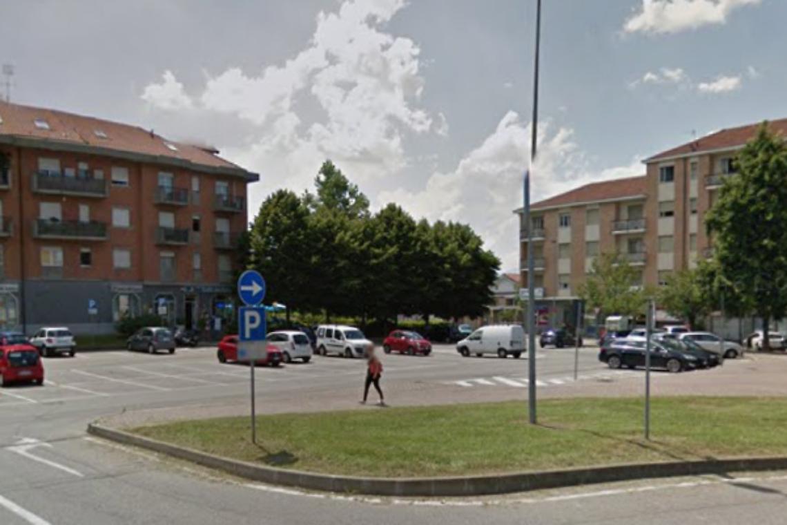 SAN MAURO. Auto scassinata in pieno giorno