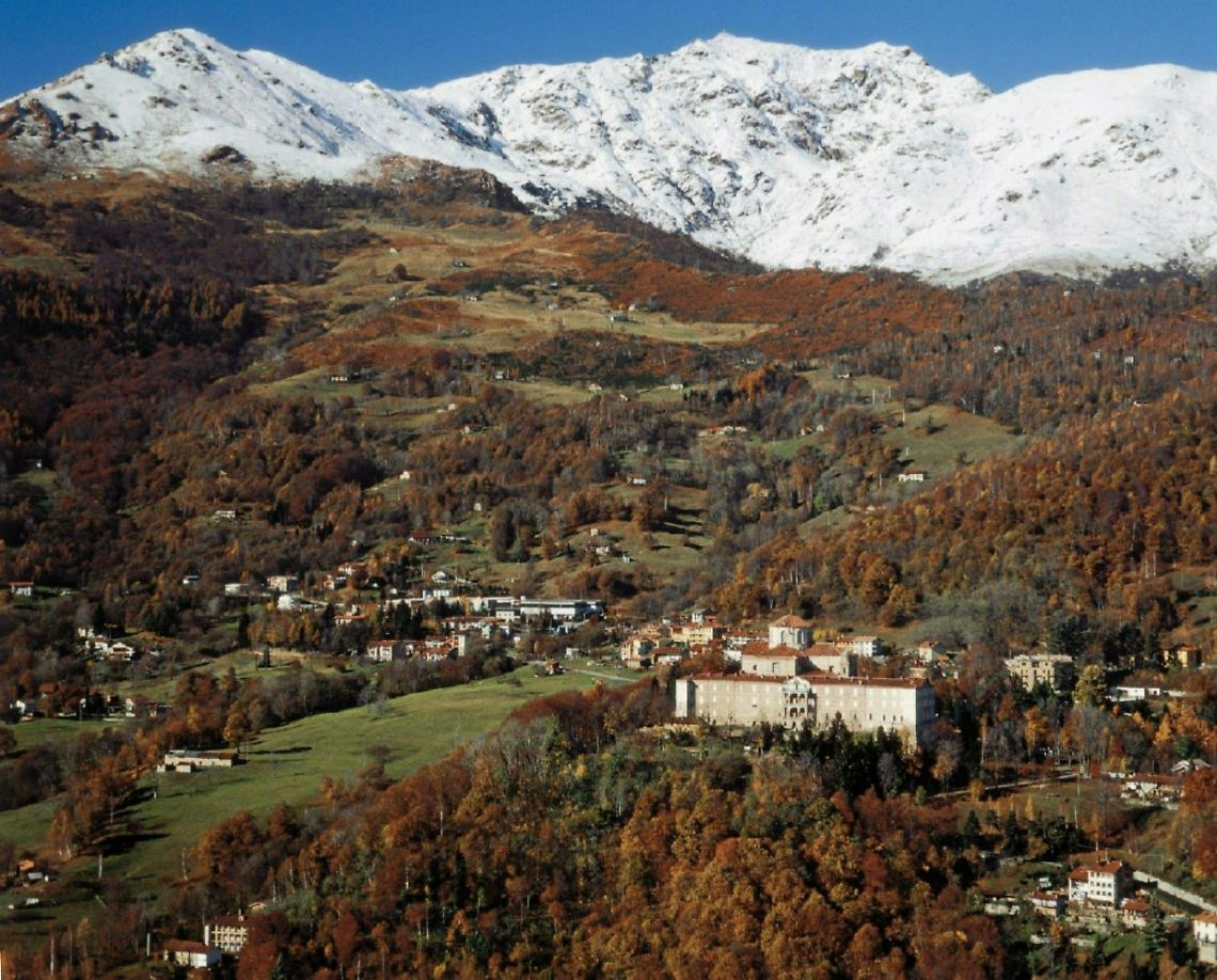 BIELLA. Armi: pistola e pugnali non denunciati, Commerciante arrestato