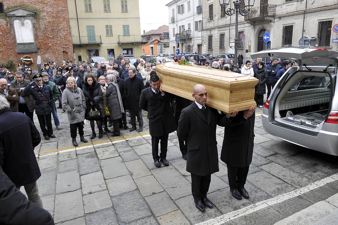 CRESCENTINO. Ieri l'ultimo saluto a Mimmo Candito