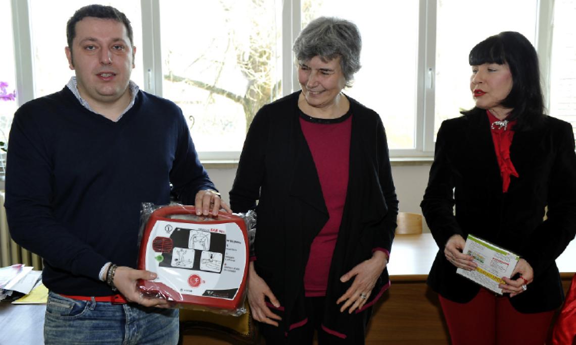 VEROLENGO. A scuola arrivano i defibrillatori