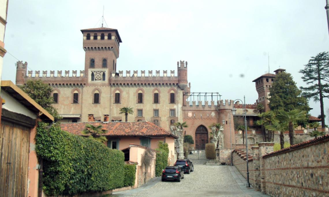 MAZZE'. Il castello riapre le porte: a Pasquetta folla di turisti