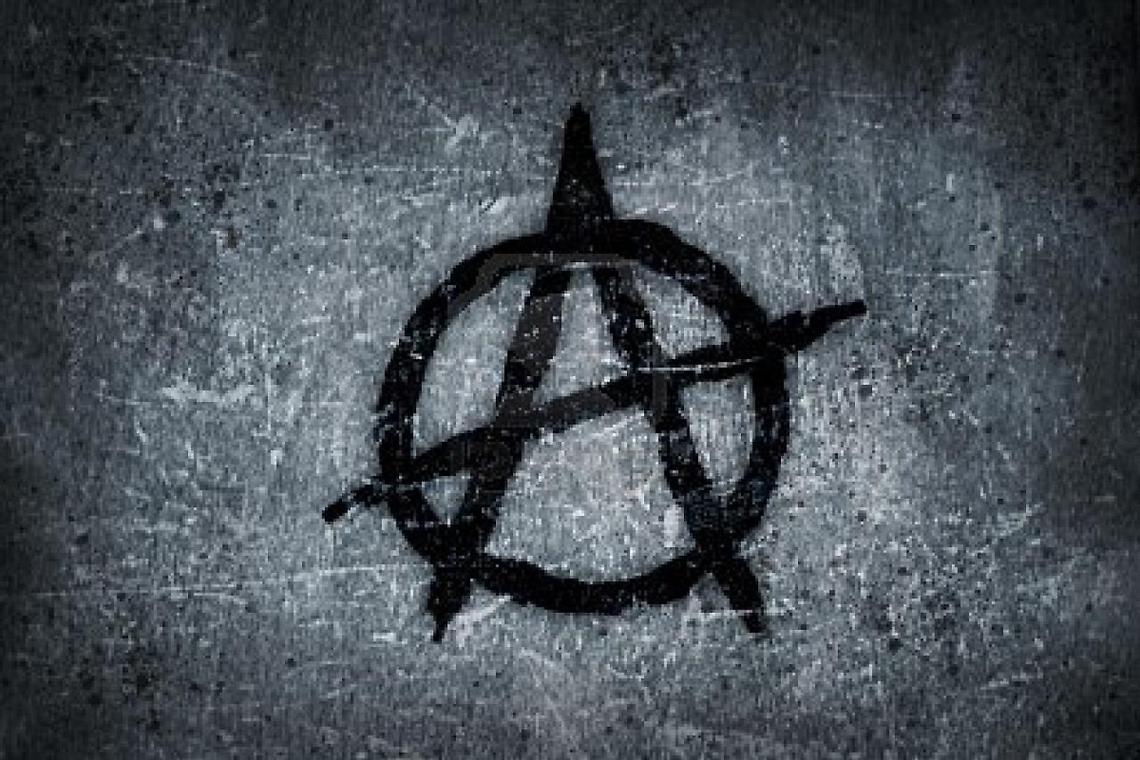 TORINO. Corteo degli anarchici contro lo sgombero dell'asilo di via Alessandria