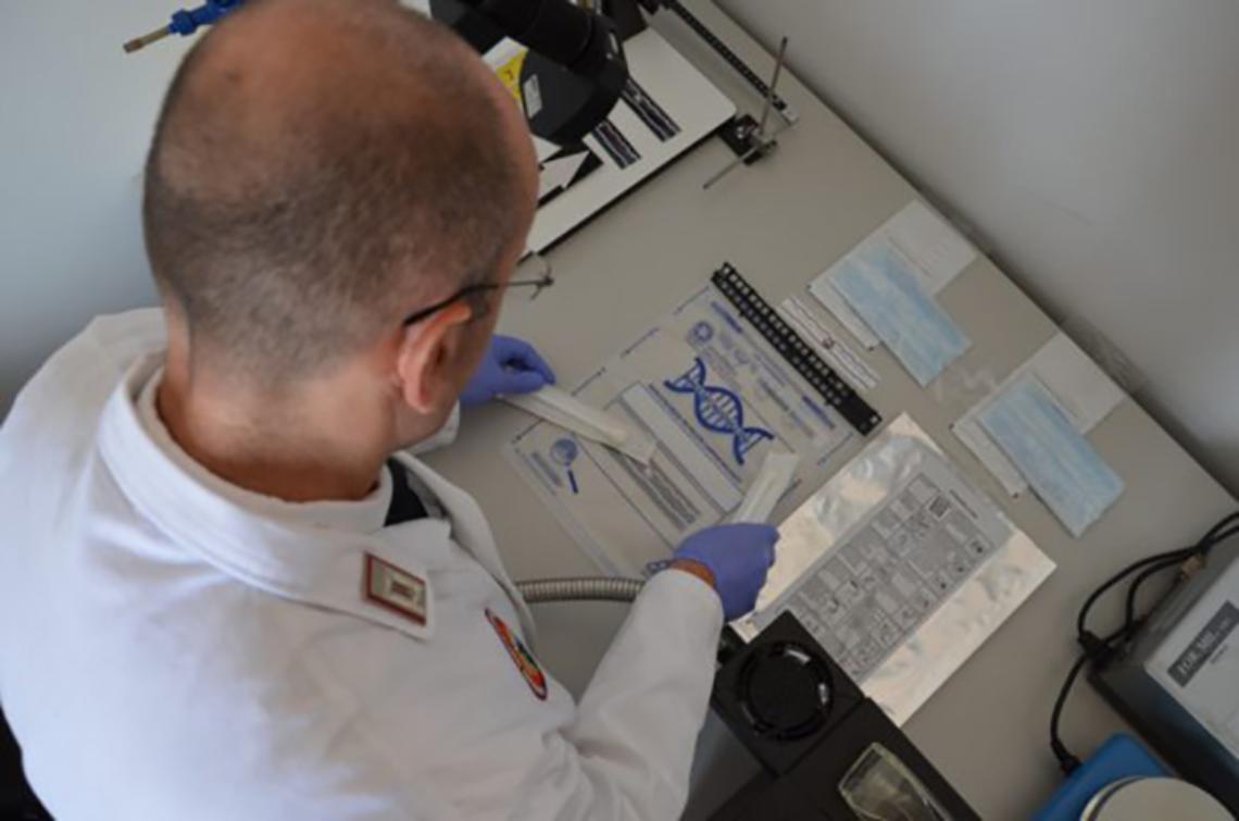 ASTI. Tabaccaio ucciso, decisivo per le indagini il dna trovato sul passamontagna