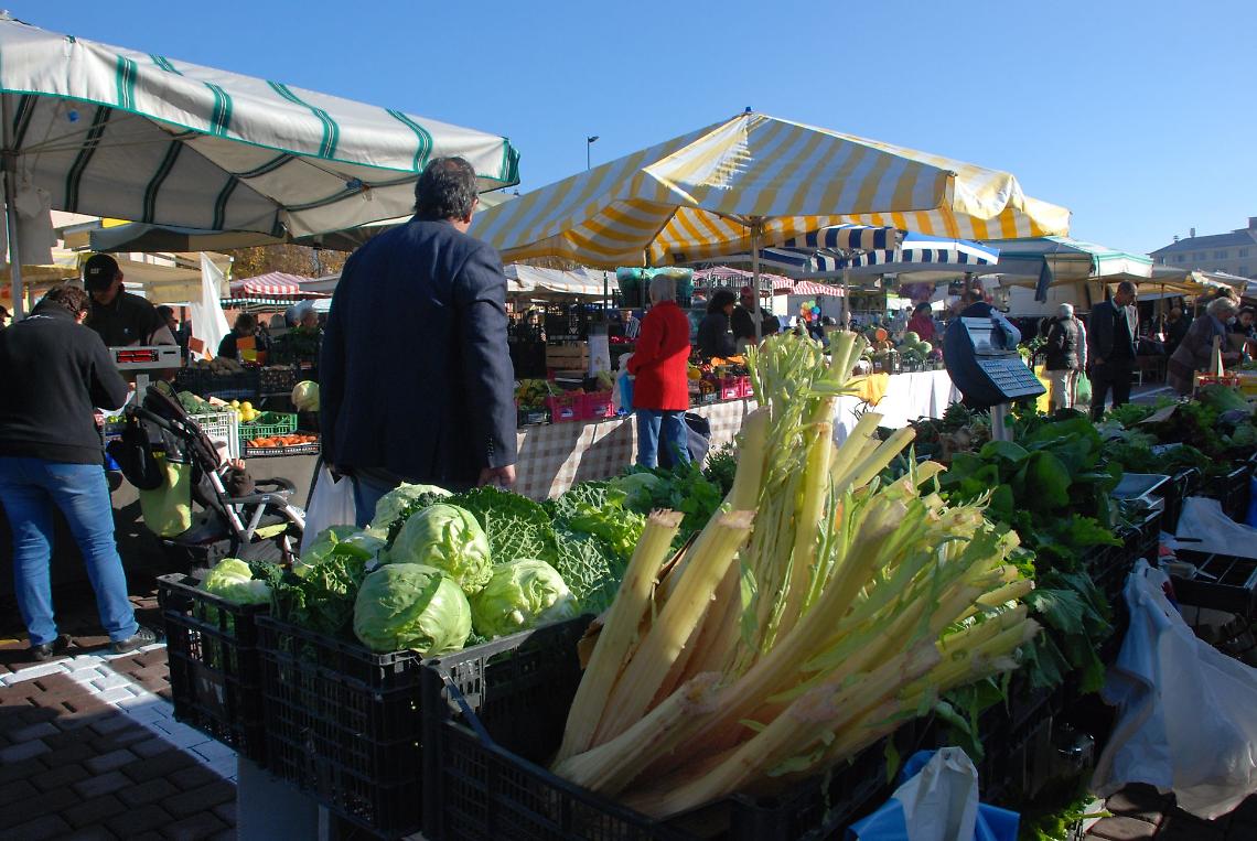 CHIERI. Amica Terra e Amico Mercato