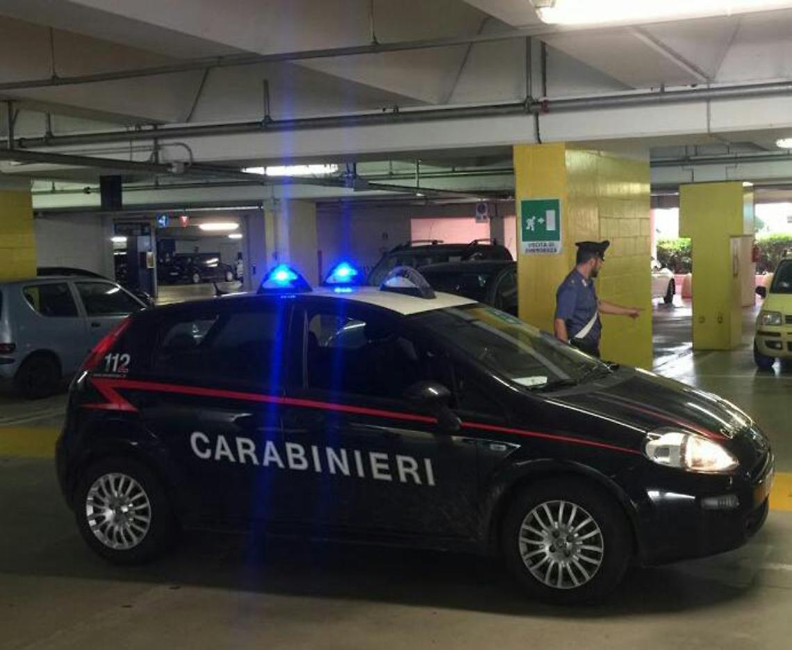 RIVAROLO. Bimbo sei mesi resta chiuso in auto, salvato da carabinieri