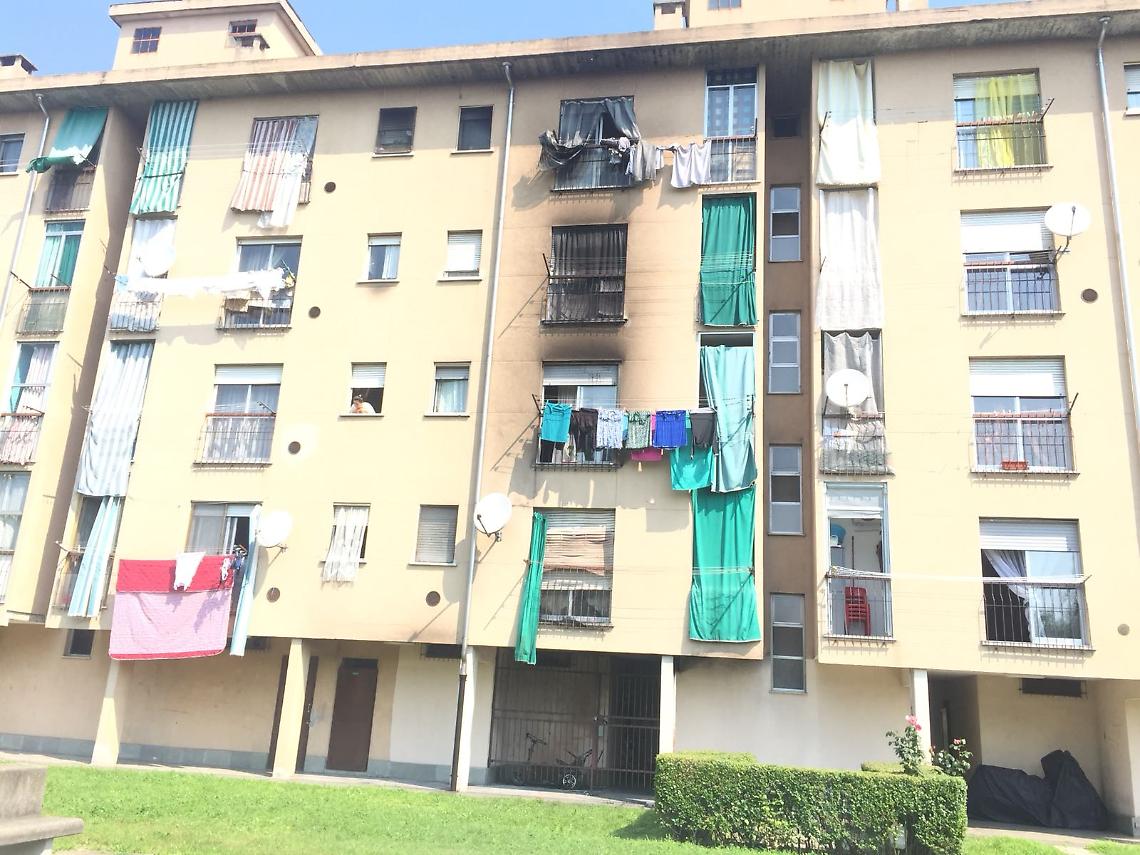 CHIVASSO. Incendio nella notte alle case popolari