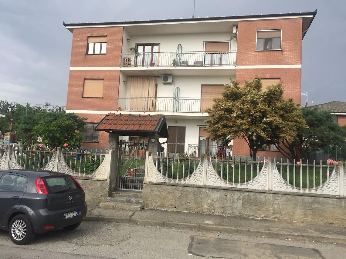 BOSCONERO. Frattura al bacino ed ematomi per il 14enne caduto dalla finestra