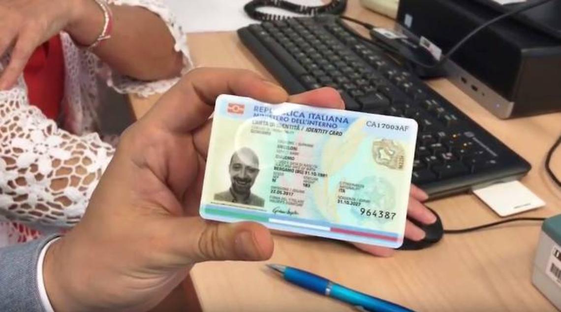 PARELLA. Arriva la Carta d'Identità elettronica
