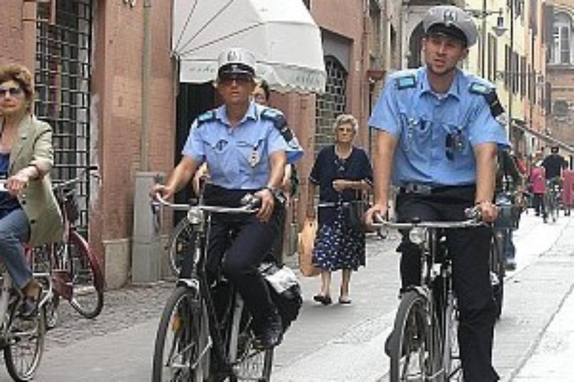 VERCELLI. Arriva la prima pattuglia in bici