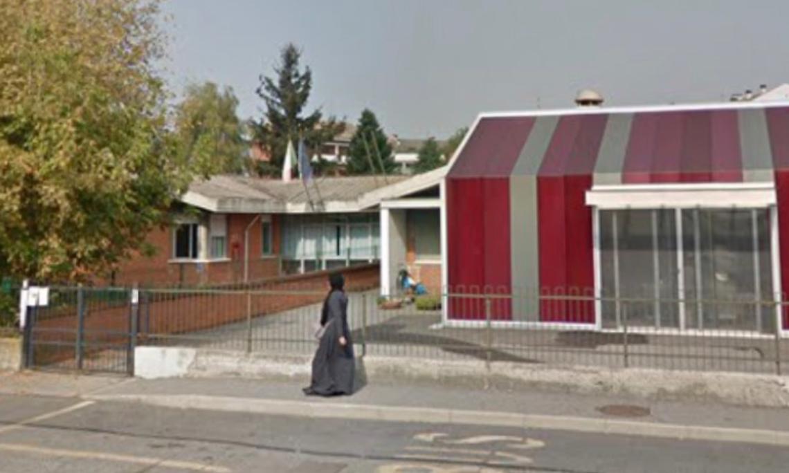 SAN MAURO. La scuola nuova fa già acqua...