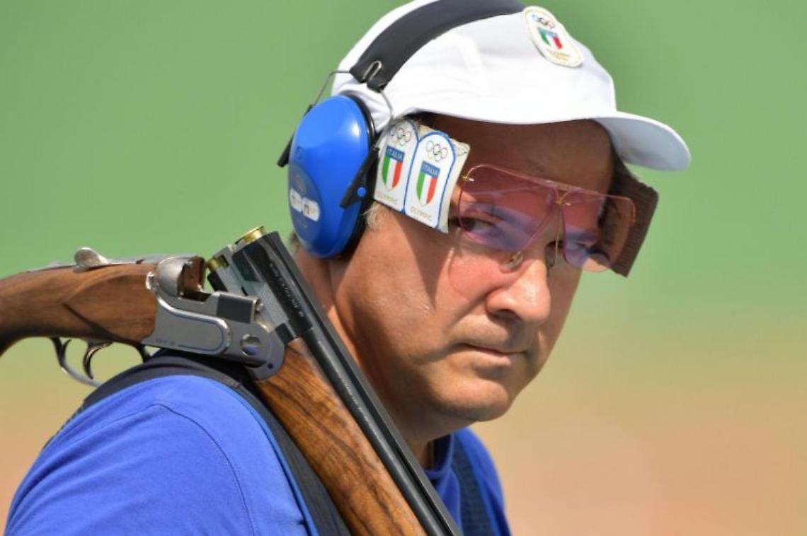ROMA. Giochi Mediterraneo: Pellielo portabandiera azzurro