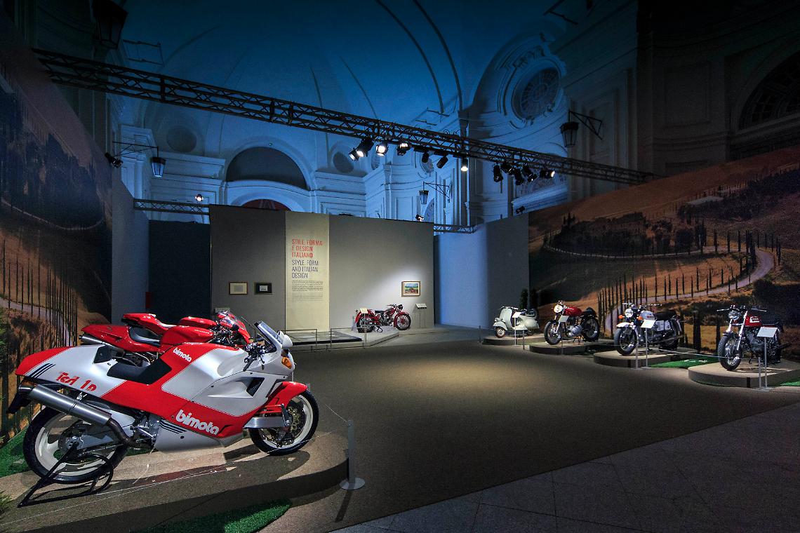 VENARIA. Alla Reggia "Easy Rider", il mito della motocicletta come arte.