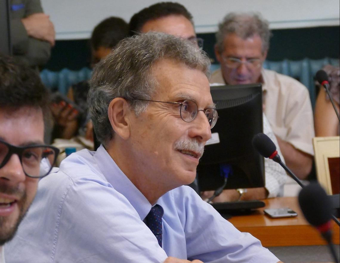 L'assessore regionale Riboldi crea l’ospedale perfetto: costa di più, fa di meno